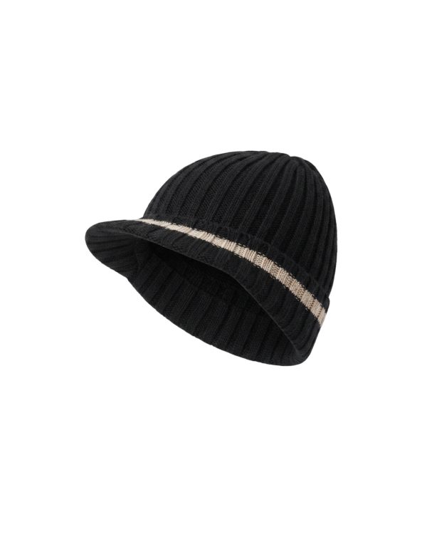 GORRO CON VISERA NEGRO