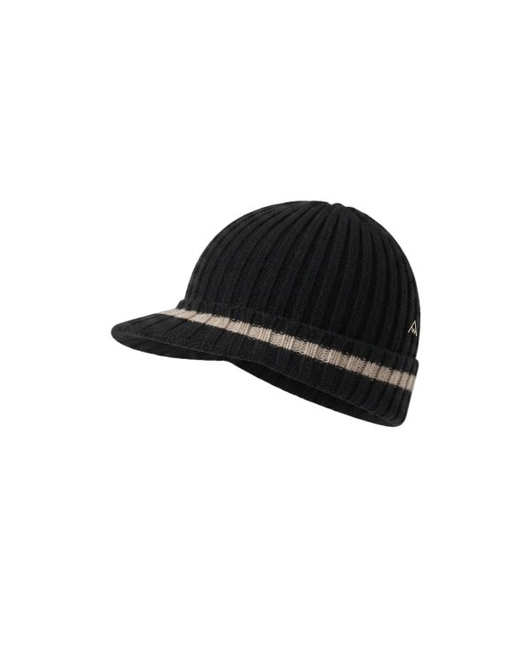 GORRO CON VISERA NEGRO